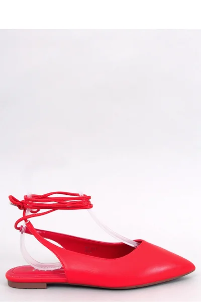 Červené špičaté baleríny se zavazováním kolem kotníku Inello