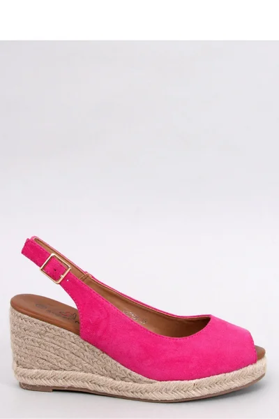 Růžové semišové dámské sandály na klínku Inello