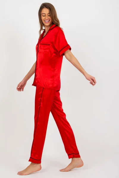 Červené saténové dámské pyžamo s proužkem FPrice