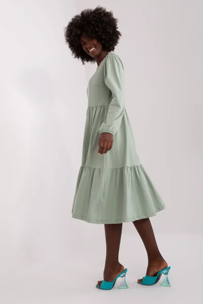 Světle zelené dámské vzdušné midi šaty FPrice