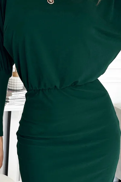LARA - šaty v lahvově zelené barvě se stahovacími lemy na rukávech E127 Numoco